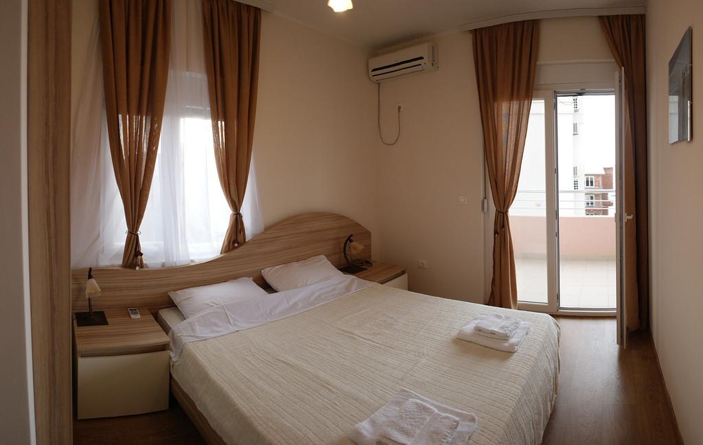 Tuna Apartments Dobra Voda Dış mekan fotoğraf